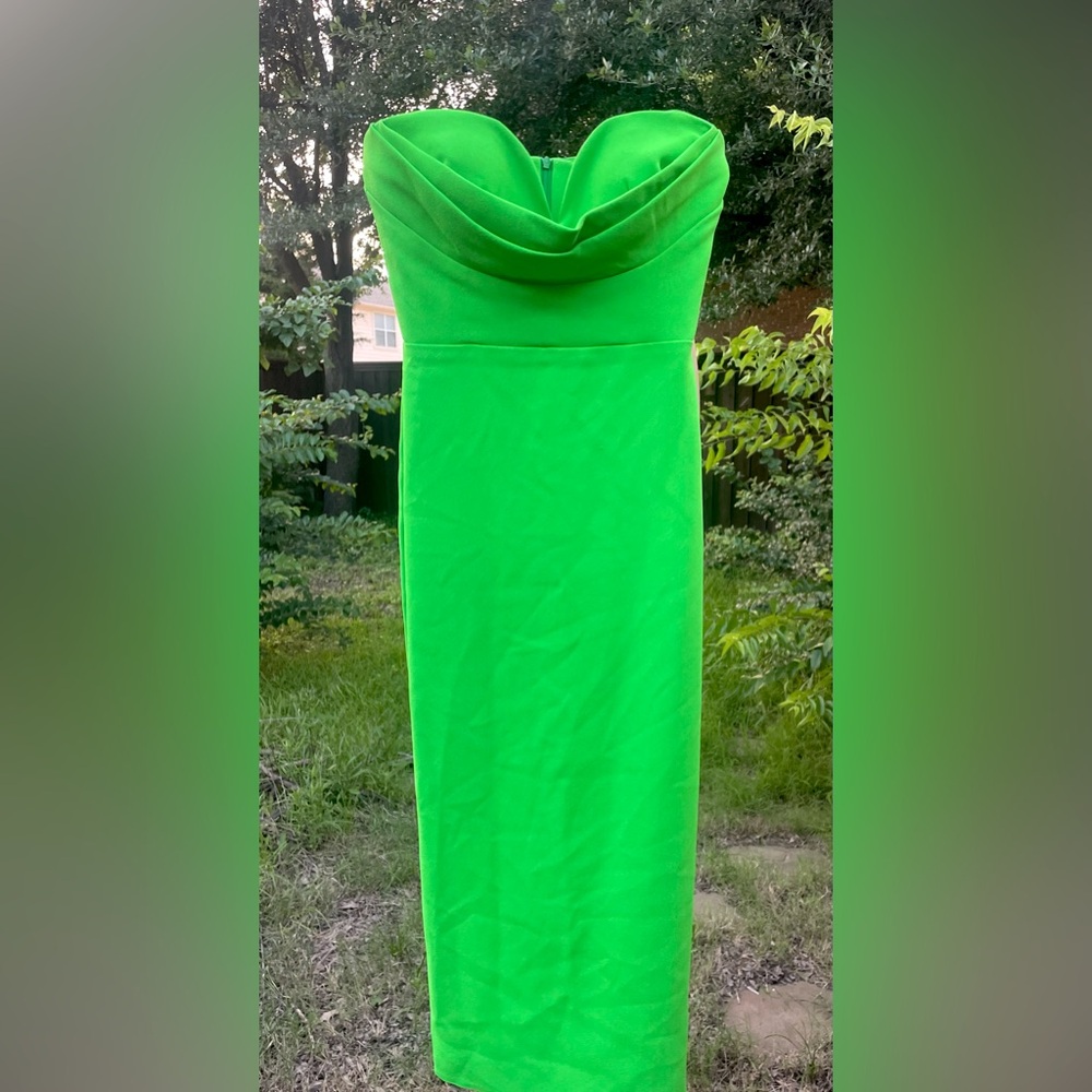 Sweetheart Drape Strapless Midi Dress